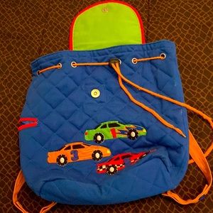 Cute back pack racing theme for little kids!
